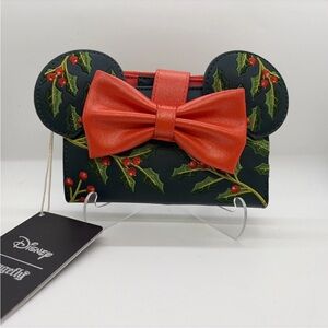 Loungefly Disney Holly holiday Minnie Mouse embossed Wallet NWT